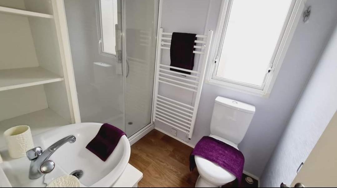 Tunstall View Caravan Holidays At Sand Le Mere Exterior foto